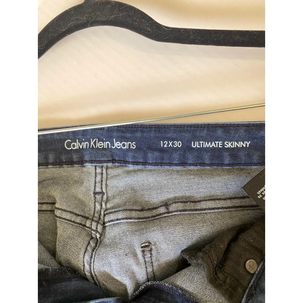 Calvin Klein Jeans Ultimate Skinny Indigo Blue Denim Womens 12x30 RN36543